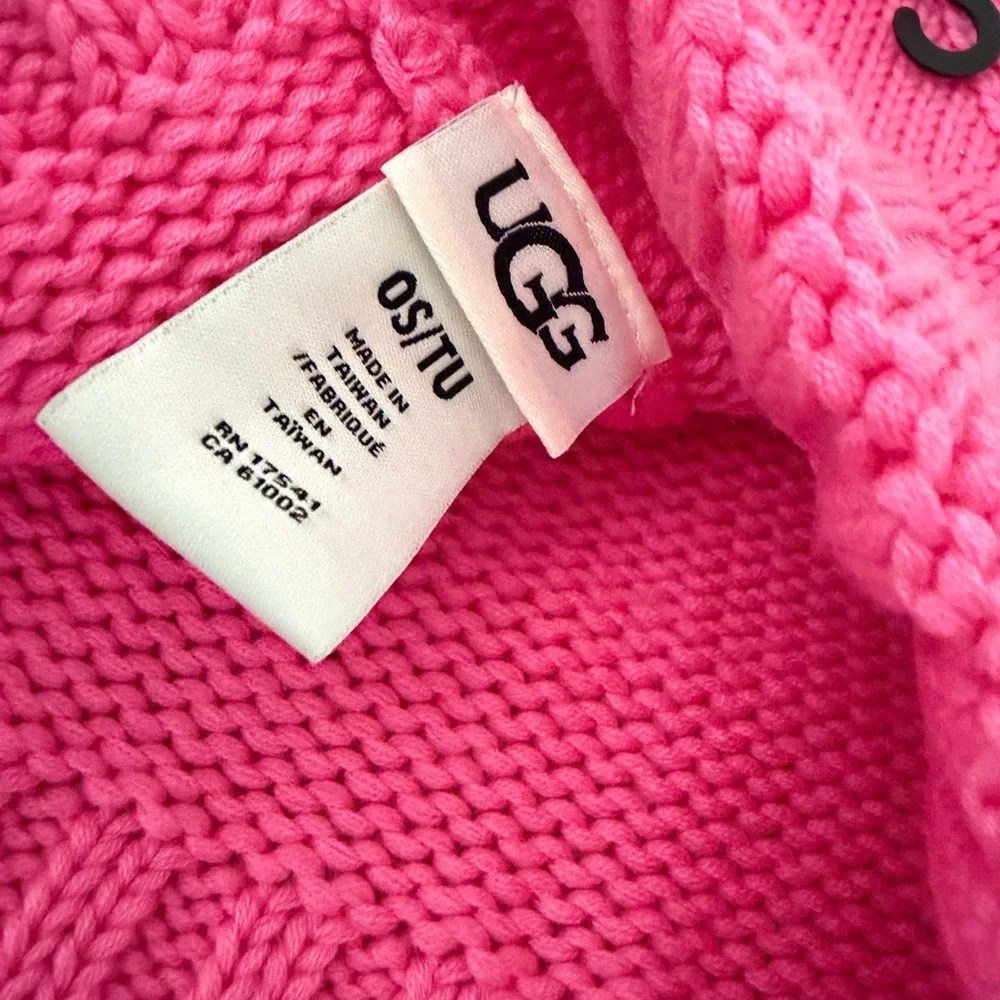 UGG Australia Bright‎  Pink Beanie Pom Knit OS Cozy Cabin Barbie Core